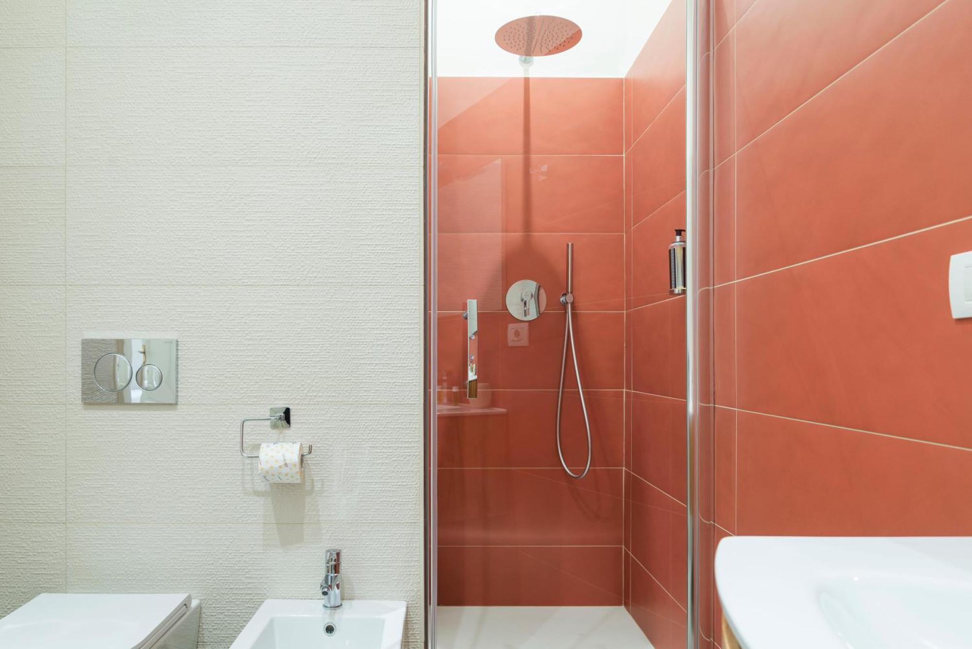 Navigli Harmony Flat, Beautiful & Bright Apartment, 3 Bdr Appartement *