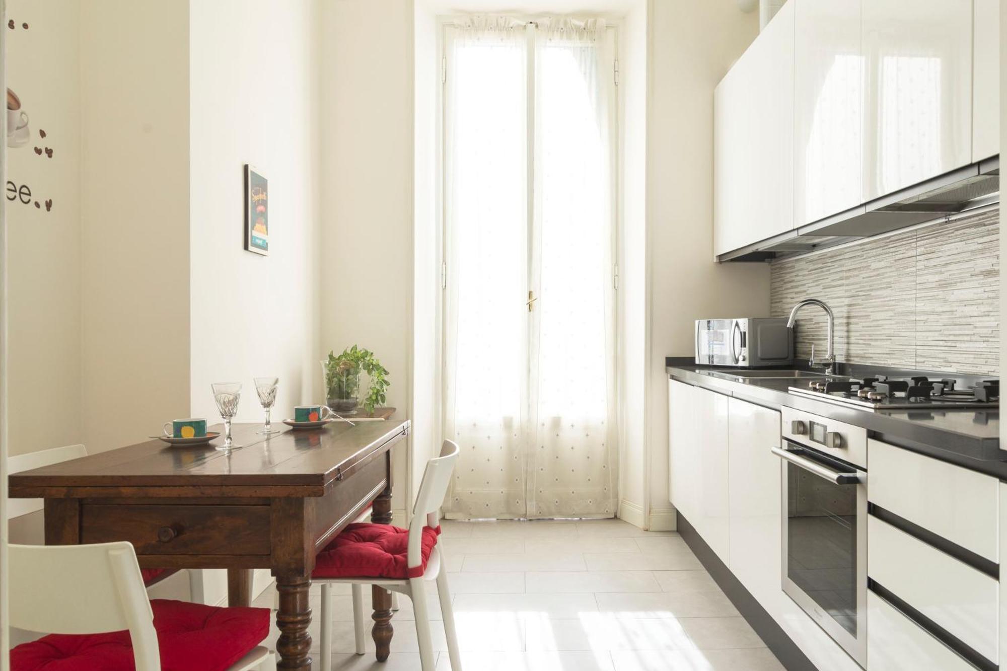 Navigli Harmony Flat, Beautiful & Bright Apartment, 3 Bdr