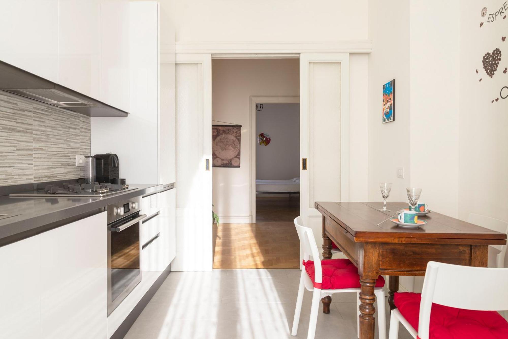 Navigli Harmony Flat, Beautiful & Bright Apartment, 3 Bdr Appartement Milan
